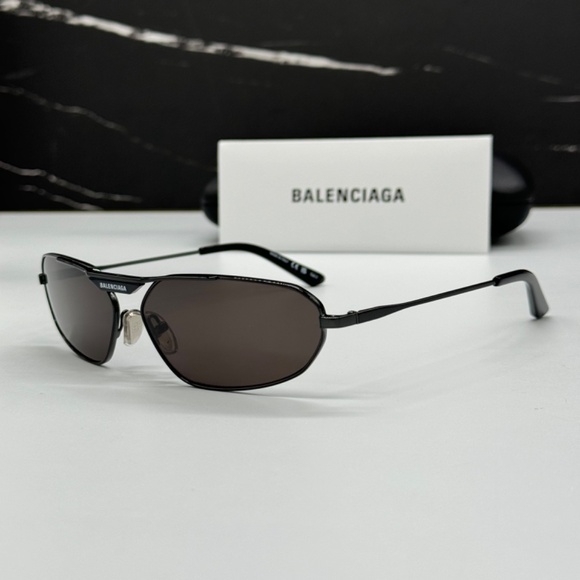 NEW BALENCIAGA BB0245S 001 UNISEX SUNGLASSES - Picture 5 of 10